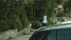 dis+guy+wud+freak+me+out+_af4d001202ce5f43cc187b459de2e994.gif
