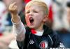 kid sticks middle finger up