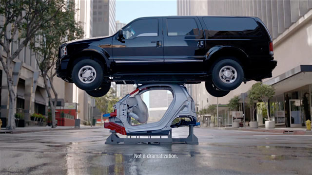I D Loke To See That Smart Car Hit Suv 126069390 Added By Actually Smart Cars Are Surprisingly Safe They Have Strengthening Bars That Run All Across The