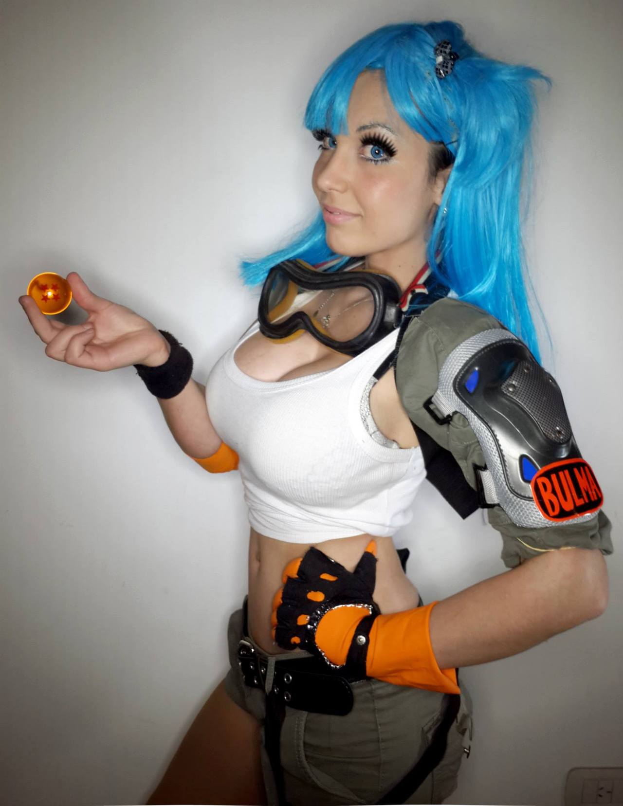 Bulma cosplay, hot! source - #110684244 added by jerryiscool at Anime &  Manga - dubbed anime shows, anime games, anime art, mango